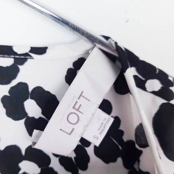 LOFT High Low Black White Floral Semi-Sheer Sleeveless Flowy Blouse Top Small - Picture 8 of 8